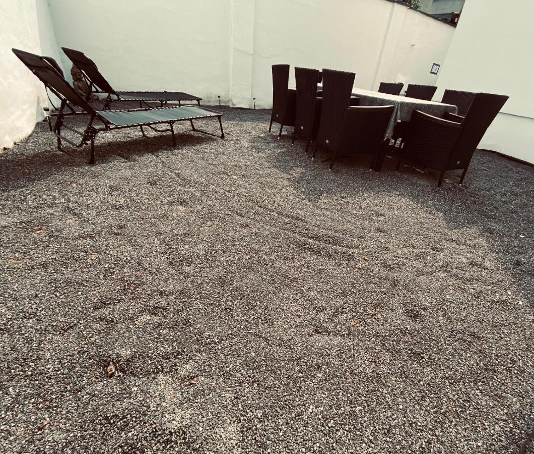 Traumhaftes 1-Zi Apartment Mit Gartennutzung Naehe Krefeld Hbf Luaran gambar